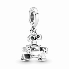 Spread the love for Planet Earth and celebrate friendship and connection with Pixar's Wall-E. This big-hearted robot from Disney and Pixar's Wall-E is depicted in sterling silver with realistic robot detailing. A combination of black, red and glittery enamel on his tilted eyes creates depth to capture his kind and curious expression, giving the impression of stars reflected in his eyes. Buzz Astral, Wall E Disney, Lilo I Stitch, Pandora Charms Disney, Disney Charms, Charms Pandora, Pandora Disney, Bracelet Tennis, Bracelet Pandora