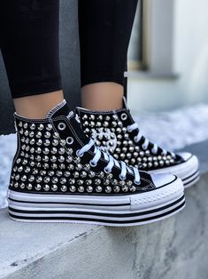 Sequin Converse, Knee High Converse, Converse Platform, Studded Shoes, Diy Fashion Clothing, Emo Outfits, Hot Shoes