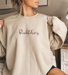 Booktober we're coming! Buy yourself this comfy sweater for cozy autumn days! Side Information: Gildan 18000 *Made with a medium-heavy fabric blend of 50% cotton and 50% polyester (8.0 oz/yd² (271.25 g/m this sweatshirt feels cozy and is the perfect choice for those colder months. *The classic fit along with the crew neckline deliver a comfy wearing experience with a clean-cut style. Meanwhile, the double-needle stitching at the shoulder, armhole, neck, waistband, and cuff seams add top-tier dur Relaxed Fit Bookish Sweatshirt For Fall, Comfy Autumn Outfit, Comfy Sweater, Autumn Days, Cozy Autumn, Sweater Gift, Outfit Fall, Cozy Vibes, Comfy Sweaters