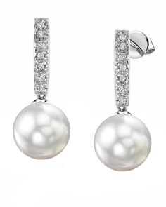 Elaborate Jewelry, Dangling Diamond Earrings, Pearl Diamond Dangle Earrings, White Gold Pearl Earrings, Pearl Earrings Designs, Akoya Pearl Earrings, Diamond Earrings For Women, Sparkling Jewelry