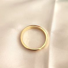 18k Yellow Gold Band Ring Slim Lightweight Au750 New Unisex Ring Unbranded Jewelry Lightweight Approx 1.2 To 1.5g Hollow Stamped 750 18k Au750 Pawnable Sizes Available Golden Ring, Gold Band Ring, Unisex Ring, Gold Band, Gold Yellow, Womens Jewelry Rings, Gold Bands, Hair Bow, Band Ring