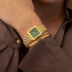 Macy Gold Green – Burker Watches Small Face Watches For Women, Green Face Watch, Watch Aesthetic Vintage, Classic Watches Women, Small Gold Watch, Elegant Watches Women, Classic Watch Women, Vintage Gold Watch, Golden Watch