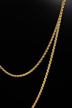 This vintage inspired Wheat Chain is the perfect touch of gold and looks great with pendants! Choose from 16" or 18" | Each necklace comes with a lobster clasp and 2" extender to customize your fit! Available only in 14K Gold Fill. It measures just over 1mm in thickness. This beautiful necklace is so simple and elegant - you'll never want to take it off! Every piece is organic and unique — no two Hannah Naomi pieces are exactly alike.Hand-crafted to order in our Portland, OR studio. 14k Gold Wheat Chain Necklace For Formal Occasions, 14k Gold Wheat Chain Necklace For Formal Events, Timeless Yellow Gold Necklace With Lobster Clasp, Elegant Yellow Gold Wheat Chain Necklace, Timeless Gold Chain Necklace With Lobster Clasp, Elegant Gold Necklace With Wheat Chain, Elegant 14k Gold Jewelry With Wheat Chain, Luxury 14k Gold Wheat Chain Necklace, Timeless 14k Gold Necklace With Lobster Clasp