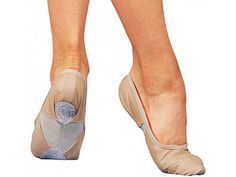 Sansha Silhouette 3L Adult Size 3M (fits 3.5) Flesh Leather Split Sole Ballet Shoes Please Note: Item pictured is pink, item sold is nude. Features:  - Double strength sole stitching. - Triangle construction for an enhanced arch.  - Foam protection pad at the heel. Ultra-flat.  - Pre-sewn elastics. Fitting:   This size fits as a US LADIES size 4.5M View more great items Synthetic Round Toe Dance Shoes, Fitted Synthetic Dance Shoes With Rubber Sole, Fitted Synthetic Dance Shoes With Round Toe, Fitted Synthetic Dance Shoes For Spring, Spring Synthetic Fitted Dance Shoes, Non-slip Fitted Dance Shoes With Round Toe, Fitted Non-slip Dance Shoes With Round Toe, Fitted Non-slip Closed Toe Dance Shoes, Non-slip Slip-on Dance Shoes For Spring