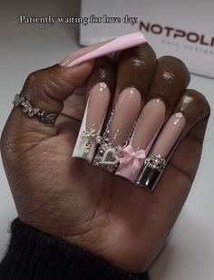 Pearl Hello Kitty Nails, Long Nail Ideas With Initial, Junk Nail Set, X Long Nails, Long Pink Nail Ideas, White Nails Inspo Long, Extra Nail Ideas, Long Nail Sets, Extra Acrylic Nails