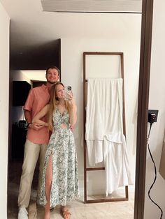 honeymoon dress Airport Honeymoon Outfit, Honeymoon Outfits Couple, Beach Honeymoon Outfits, Honeymoon Fits, Hawaii Fits, Cruise Honeymoon, Outfit Ideas Beach, Dress From Shein