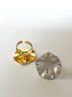 Transform your look with Ava Rings. Made from stainless steel, these geometric rings add a modern touch to any outfit. The adjustable design allows for versatility and a perfect fit. Elevate your style with these luxurious rings. Luxurious Rings, Geometric Rings, Sparks Joy, Geometric Ring, Silver Circle, Gift Card Sale, Elevate Your Style, Ring Bracelet, Earring Necklace