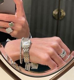 Accessories Old Money, Old Money Accessories, Money Accessories, Silver Jewellry, Rolex Cartier, Old Money Outfits, Cartier Jewelry, Money Aesthetic