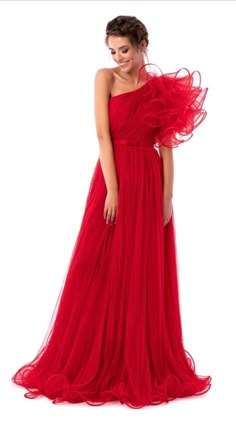 Red Tulle Dress, Matric Dance Dresses, Pre Wedding Photoshoot Outfit, Robes Glamour, Fashion Hacks, Photoshoot Outfits, Celebrity Outfits, Clothing Hacks, Dance Dresses