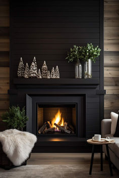 40+ Elegant Black Shiplap Fireplace Ideas for All Seasons Small Tile Fireplace, Rug With Black Fireplace, Fireplaces With Mantels, Interior Design Living Room With Fireplace, Black Fireplace Decorating Ideas, Free Standing Fireplace Makeover, Fireplace Electric Ideas, Doors Beside Fireplace, Black Modern Farmhouse Living Room