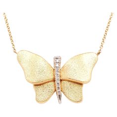 Year: 2000s Item Details: Metal Type: 19K Yellow Gold/Platinum [Hallmarked, and Tested] Weight: 10.2 grams Natural Diamond Details: Weight: .25cttw Cut: Round Brilliant Color: F Clarity: VS Measurement: 16 Inches Condition: Excellent Price: $1750 Diamond Butterfly Necklace, Diamond Butterfly, Butterfly Necklace, Brilliant Diamond, Gold Platinum, Brilliant Colors, Earings Piercings, Round Brilliant, Types Of Metal