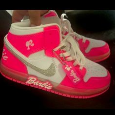 Girls Size: 4 New Custom Made Cute Shoes Jordans, Silver Low-top Sneakers, Jordan 1 Colors, Shoes Jordan 1, Jordan Pink, Shoes Jordan, Kids Jordans, Jordan Shoes, Cute Shoes