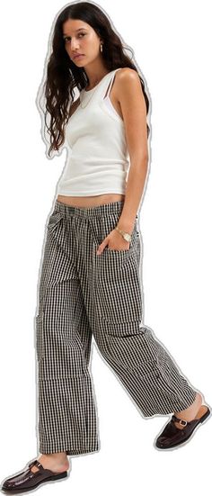 Casual Gingham Wide Leg Bottoms, Casual Wide Leg Gingham Bottoms, Casual Gingham Bottoms With Relaxed Fit, Casual Gingham Relaxed Fit Bottoms, Casual Gingham Bottoms With Elastic Waistband, Casual Plaid Wide Leg Pants, Casual Gingham Pants For Summer, Casual Gingham Trousers, Casual Plaid Wide-leg Bottoms