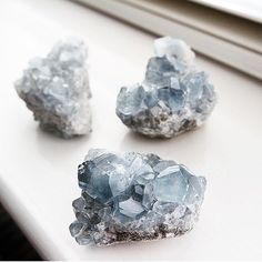 Celestite Clusters Peaceful Mind, Best Meditation, Meditation Stones, Beautiful Rocks, Emotional Balance, Crystal Meanings