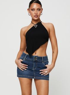 Faya Low Rise Denim Mini Skirt Dark Blue Dark Jean Mini Skirt, Trendy Dark Wash Mini Denim Skirt, Dark Denim Mini Skirt, Dark Wash Denim Mini Skirt, Dark Blue Mini Skirt, 2000s Mini Skirt, Blue Jean Skirt Outfits, Mini Denim Skirt Outfit, Jean Mini Skirt Outfit