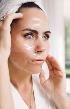 What it is: A deeply hydrating face mask with hyaluronic acid that helps supercharge your BIOEFFECT serums.Who it's for: All skin types.What it does: This cooling, calming hydrogel mask features only 13 ingredients that were carefully selected to promote maximum penetration and absorption of Barley EGF in BIOEFFECT serums. Skin looks softer, smoother, plumper and deeply moisturized. As a protein, Barley EGF prefers a moisture-rich environment. The longer the surface of the skin is kept moist, th Hydrating Face Mask, Hydrating Mask, Fringe Skirt, Cream Blush, Men's Beauty, Barley, All Skin Types, Oil Free, Skincare Products