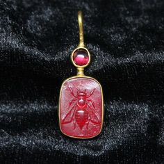 Roman Art Handmade Glass Bee Intaglio Pendant 925K Solid - Etsy Greek Angel, Red Stone Jewelry, Red Bee, Roman Glass Jewelry, Etsy Jewelry Handmade, Neo Classical, Bee Pendant, Roman Art, Roman Glass