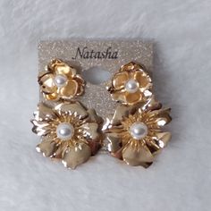 Dangle Blossoms Pierce Earrings Gold Tone With Center White Beads By Natasha. New Without Tags. Did Not Removed From Card For Pictures. Measurements 2 1/2 Inches At Longest Point By 1 1/4 At Widest Point. Measurements Done Laying Down Are Estimated. # Ak-4 Spring Gold Jewelry With Pearl Drop, Spring Pearl Drop Gold Jewelry, Gold Pearl Drop Earrings For Spring, Spring Pearl Drop Gold Earrings, Spring Gold Pearl Drop Earrings, White Beads, Earrings Gold, Earings Piercings, Gold Earrings