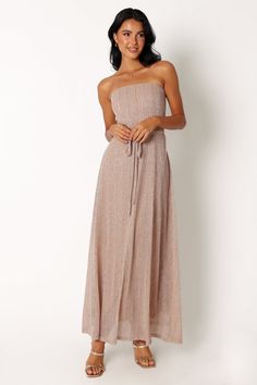 Chic Strapless Maxi Dress For Bridesmaid, Spring Bandeau Maxi Dress For Night Out, Glamorous Strapless Beach Dress, Summer Bandeau Maxi Dress For Prom, Bandeau Maxi Dress For Summer Prom, Bandeau Maxi Dress For Prom, Strapless Maxi Dress For Summer Bridesmaid, Bandeau Maxi Dress For Night Out, Strapless Maxi