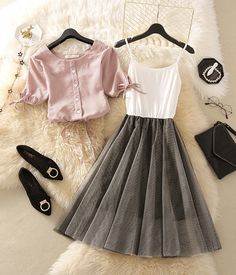 Cute two pieces dress summer dressFabric: cotton, tulleColor: pink, gray, whiteSize(cm): S, M, LS length 102 bust 92M length 102 bust 94L length 102 bust 96&ltp&gtXL length 102 bust 98&lt/p&gt&ltbr/&gt White Two-piece Summer Dress, Spring Short Sleeve Fake Two-piece Dress, Elegant Two-piece Dress For Summer, Two-piece Summer Dress For Day Out, Summer Two-piece Set Dress For Day Out, Summer Tulle Skirt Dress With Short Sleeves, White Sleeveless Two-piece Dress For Summer, Casual Two-piece Spring Dress Set, Summer Sleeveless Dress With Fake Two-piece Design