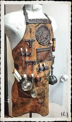 Leder Schürze Alchemist Steampunk reserviert von ILeatherCraft Steampunk Cosplay, Steampunk Diy, Leather Apron, Steampunk Accessories