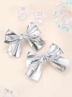 2pcs Silver Hair Bows For Girls,Silver Shining Hair Clips With Full Lined For Kids,Sparkling Cute Hair Barrettes With Short Tail,Kids Baby Hair Accessories Love Valentine Silver    Polyester Plain Hair Accessories Set   Baby Supplies, size features are:Bust: ,Length: ,Sleeve Length: Hair Bows For Women, Glossier Girl, Gold Hair Bow, Double Menton, Black Hair Bows, Hair Bows For Girls, Trendy Bows, Pigtail Bows, Toddler Hairstyles Girl