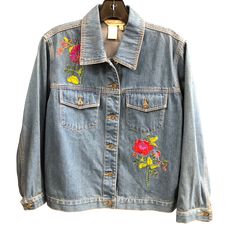 Brand: DAVID BROOKS Style: JACKET DENIM Color: FLORAL PRINT Size: S SKU: 321-32196-1723 CONDITION: GENTLY USED David Brooks, Designer Backpacks, Handbag Shoes, Colored Denim, Sustainable Fashion, Accessories Design, Denim Jacket, Floral Prints, Tops Designs