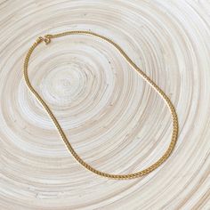 18k gold necklace chain in a snakebone textured design chain. Gold necklace comes in 16" and 18" lengths. Jewelry Promo, Chain Necklace Gold, 18k Gold Necklace, Gold Jewelry Necklace, Chain Design, Layering Necklace, Contemporary Jewelry, Minimalist Necklace, Snake Chain