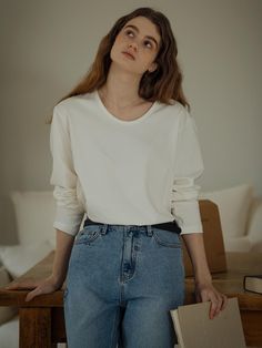 This is a U-neck long-sleeved T-shirt made of sturdy cotton and a natural loose fit. This t-shirt is made of cotton and is comfortable to wear, making it great for daily wear. The U-neck line that falls neatly when worn as an inner layer helps with various coordination, and is completed so that you can feel a feminine mood even when worn alone.- Sleeve line and hem are tightly finished with double stitching- Mother-of-pearl decoration on the back center neckline creates a luxurious mood- Highly usable with basic colors Half Sleeve Shirt, Heart Embroidery, Half Sleeve Shirts, W Concept, U Neck, Basic Colors, Half Sleeve, Shirt Sleeves, Half Sleeves