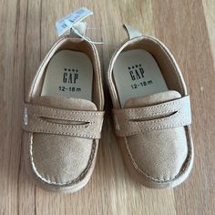 Babygap Tan Slipon Loafers, Size 12-18 Months. Brand New With Tags. Casual Moccasins With Round Toe For Playtime, Casual Round Toe Moccasins For Playtime, Casual Round Toe Moccasins, Baby Black Cat, Toddler Ballet Flats, Toddler Ballet, Denim Bows, Gap Shoes, Baby Sandals