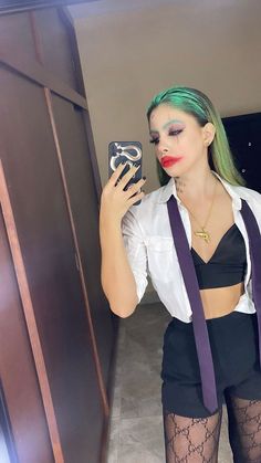 All Black Halloween Costume, Joker Halloween Makeup, Black Dress Halloween Costume, Joker Halloween Costume, Halloweenský Makeup, Black Halloween Costumes, Women Halloween Costume Ideas, Joker Halloween