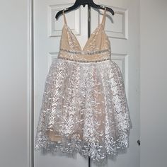 Never Worn Just Took Tags Off! Has A Zipper And Adjustable Straps. It’s A Size Small But Fits More Like An Xsmall White Lace Dress, Lace White Dress, Cream White, White Lace, Lace Dress, Colorful Dresses, Adjustable Straps, Womens Dresses, Zipper