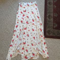 Super Cute And Cozy Maxi Skirt! Never Worn. Skits In Front And Lining In Upper Part Of Skirt Spring High Waist Maxi Skirt With Side Slits, Summer Skirt With Side Slits, Summer Full-length Maxi Skirt With Side Slits, Summer Full Length Maxi Skirt With Side Slits, Casual White Split Bottoms, Casual Skirt Bottoms With Side Slits, Casual Split Floral Print Bottoms, Spring Long Skirt With Side Slits, White Split Skirt For Spring