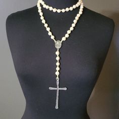 Stone Cross Necklace. Pearls With Stone Antique Bronze Cross. 27 Inches. Large Cross Necklace, Chanel Pendant, Fern Necklace, Creative Necklace, Stone Cross, Cotton Necklace, Jewelry Styling, Edgy Jewelry, Chunky Bead Necklaces