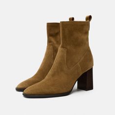 Limited Time Sale New With Tag Size 11/42 No Measurements Price Is Firm 2106/210 Flat Heel Ankle Boots, Short Suede Boots, Black Kitten Heels, Block Heel Ankle Boots, Stiletto Boots, Suede Block Heels, Heel Ankle Boots, Ankle Boots Flat, High Heel Boots Ankle