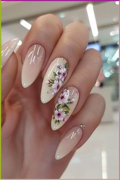 Check for Ideas on Spring Nails with Square Shape and Colorful Design! Spring 2021 Beautiful Nail Art Designs and Tips for Your Short Nails! Cute Nail Art Designs Summer, New Nail Art Designs Trends, Nail Color Spring, Trending Nail Art Designs, Nail Art Blanc, Yellow Nails Design