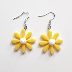 Yellow Flower Earrings New Lightweight Yellow Flower Charm Earrings For Spring, Spring Flower Earrings With Ear Wire, Yellow Accessories, Yellow Jewelry, Yellow Earrings, Yellow Flower, Earrings Color, Dance Outfits, Flower Earrings