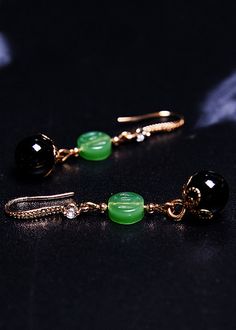 Style Black Agate Tassels Jade Drop Earrings925 Silver.Made of fine Jade.Measurement: 4.5cm/1.755" * 1cm/0.39". Matches easily with daily hairstyle, dresses & Shirts Elegant Black Jade Jewelry, Elegant Agate Drop Earrings, Elegant Green Agate Earrings, Daily Hairstyles, Black Agate, Tassels, Jade, Agate, Drop Earrings