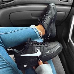 Look Jean, Street Style Shoes, Custom Air Force 1, Nike Air Force Ones, Unique Shoes, Nike Fashion, Sneaker Collection, Nike Air Force 1, Nike Air Force Sneaker