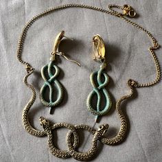 Bought And Never Worn Beautiful Set From Local Pnw Designer. Retro Snake Set With The Earrings Washed With A Green To Give It A Worn Copper Effect. Medusa Snake, Gold Tooth, Wire Wrap Jewelry Designs, Gold Teeth, Snake Jewelry, Wrap Jewelry, Earrings Color, Wire Wrapped Jewelry, Wire Wrap