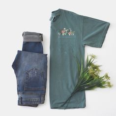 Welcome to our shop! Our Nature-Inspired Mushroom & Wildflowers Embroidered Pocket Tee combines comfort, style, and a love for nature. Here’s why you’ll love it: ✨ Product Details: Material: Made from 100% cotton, ensuring a soft, breathable, and comfortable feel. Design: Features a beautifully detailed embroidery of nature-inspired mushrooms surrounded by wildflowers above the pocket, adding a touch of nature to your wardrobe. Sizes: Available in sizes S-2XL to fit a variety of body types. Colors: Choose from eight stunning colors – Midnight, Black, Butter, Chambray, Grey, Light Green, Orchid, and Blossom. 🌿 Unique Features: Embroidery: High-quality, intricate embroidery that stands out and adds a unique and artistic touch to your everyday look. Fit: Designed for a comfortable and relaxe Fall Cotton T-shirt With Floral Embroidery, Green T-shirt With Floral Embroidery, Relaxed Fit, Green Cotton T-shirt With Floral Embroidery, Relaxed Fit Green T-shirt With Floral Embroidery, Green Orchid, Cottagecore Shirt, Embroidered Pocket, Detailed Embroidery, Intricate Embroidery