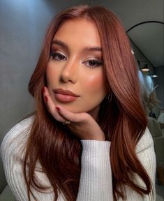 Copper Red Hair Olive Skin, Cooper Brown Hair Colour, Cooper Highlights, Brown Red Copper Hair Color, Cooper Hair, Cooper Brown, Kadeřnické Trendy