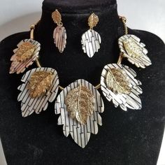 Black White & Gold Chunky Acrylic Leaf Statement Necklace Set Necklace: Size: 16" Earrings: 2" Drop Posts **All Items Are From A Smoke-Free/Pet-Free Home** Set Necklace, Black White Gold, Necklace Size, New Black, Necklace Set, Womens Jewelry Necklace, Size 16, White And Black, Statement Necklace