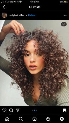 Layered Curly Hair Face Framing, Curly Hair Face Framing, Hair Face Framing, Long Curly Haircuts, Curly Hair Beauty, Highlights Curly Hair, Layered Curly Hair