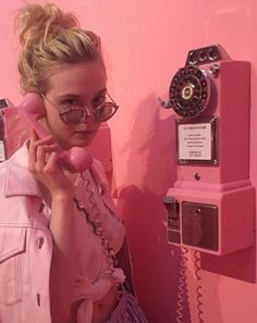 pinkhipster Ferrari The Neighbourhood, Asthetic Grunge, Shotting Photo, On The Phone, Pink Vibes, Pink Wall, Elle Fanning, Everything Pink, Soft Grunge