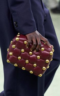 Plisse Dress, Fall Winter Collection, Best Handbags, Fall 2022, Fashion Today, Leather Clutch, Winter Collection, Handbag Accessories, Bottega Veneta