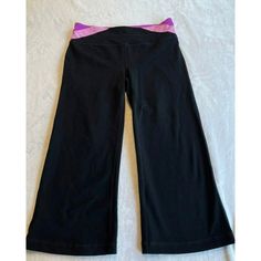 Ladies Tek Gear Capri Leggings Small Like New Item884 Capri Leggings, Jumpsuits For Women, Pant Jumpsuit, Capri, Black Pink, Pants For Women, Like New, Leggings, Pants