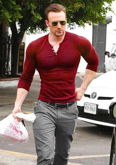 10 New Cool Fashion Ideas To Copy Right Now Stil Masculin, White Jeans Men, Style Masculin, Grey Chinos, 남자 몸, Paris Mode, Chris Evans Captain America, Herren Outfit, Mode Masculine