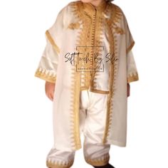 Moroccan jabador for kids,3 pieces kaftan for children, Moroccan kaftan for boys This Moroccan caftan for kids is so elegant , it can be worn in special occasions or big events. this Moroccan garment comes with 3 pieces , the long kaftan , the pants, and the long coat.  the embroidery may vary depending on availability. Festive White Thobe For Eid, Festive Eid Thobe With Dabka Detailing, Moroccan Kaftan, Long Kaftan, Moroccan Caftan, Vintage Belts, Long Coat, Mens Jackets, Favorite Outfit