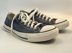 Vintage Converse All-Star Chuck Taylor Women’s 9 denim blue sneakers. Very good condition 2000s Sneakers, Shoes 2000s, Light Acadamia, Navy Blue Converse, Converse Vintage, Low Top Converse, Vintage Converse, Blue Converse, Navy Shoes